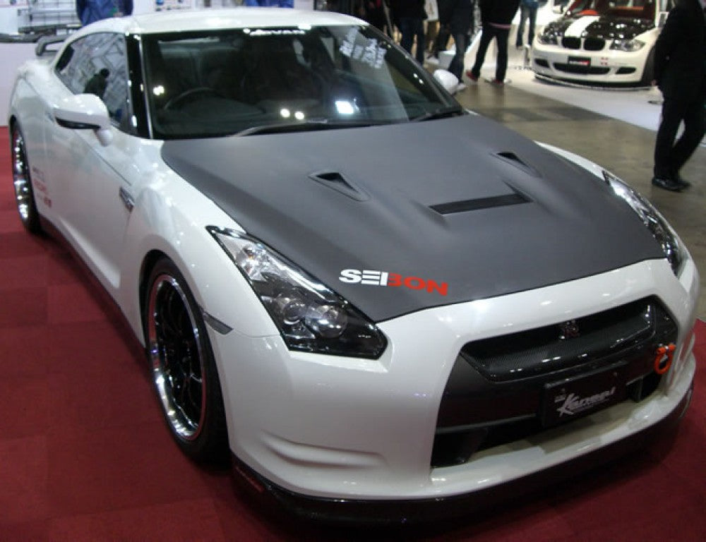 Seibon Dry Carbon Fiber VSII-Style (Matte Finish) 2009-2016 GT-R